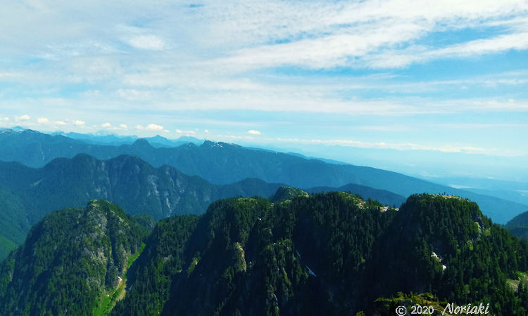 クラウンマウンテンから山奥側の景色