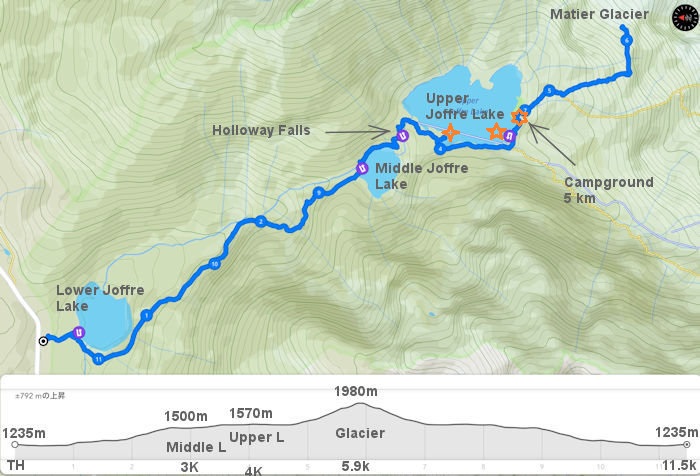 クワーリーロード出発マンローレイクとデネットレイクのルートマップと標高データ