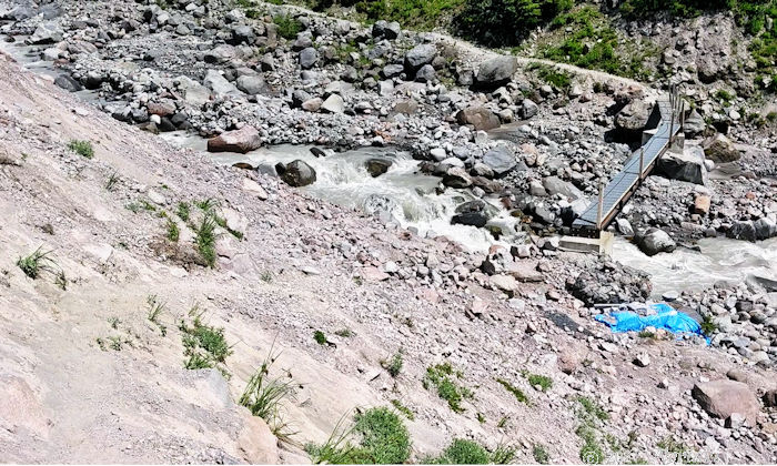 Elfin Lakes エルフィンレイクシェルター付近トレイルにある分岐点表示の画像