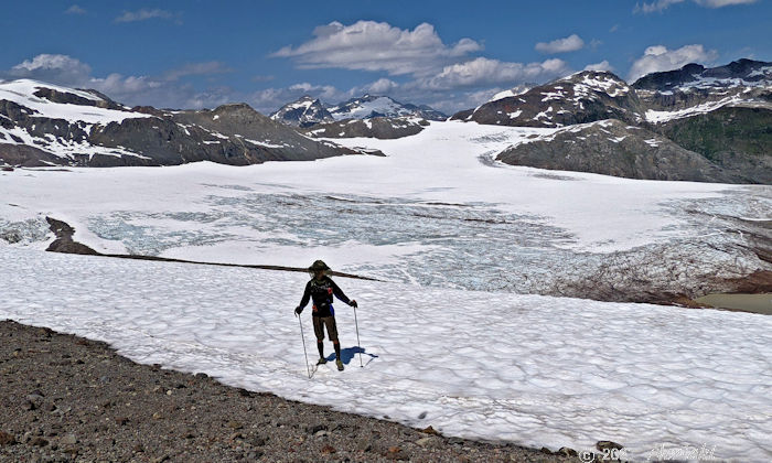 緩斜面にあるラバ氷河